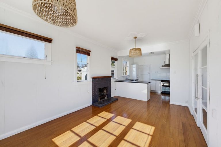 Photo of property in 403 Carrington Street, Upper Vogeltown, New Plymouth, 4310