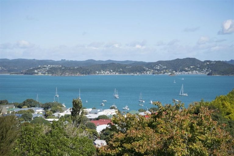 Photo of property in 19 James Street, Russell, 0202