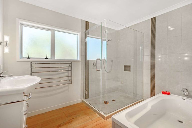 Photo of property in 18 Pickwick Road, Otamatea, Whanganui, 4571