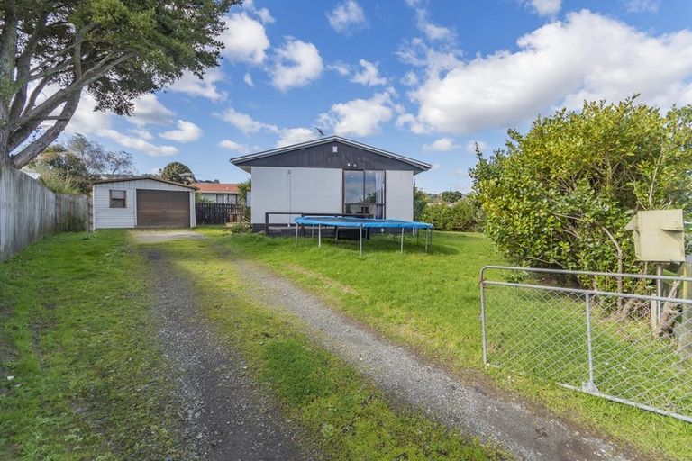 Photo of property in 26 Heathdale Crescent, Papakura, 2110