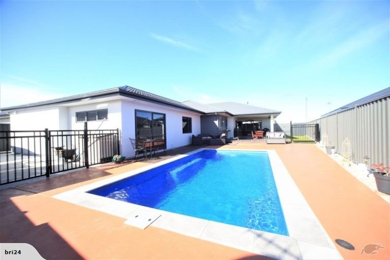 Photo of property in 20 Aspiring Drive, Poraiti, Napier, 4112