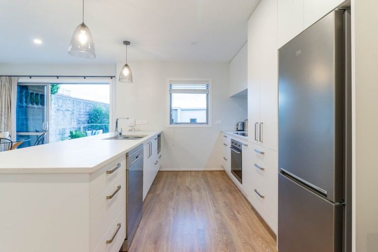 Photo of property in 1/19 Ruakiwi Road, Hamilton Lake, Hamilton, 3204