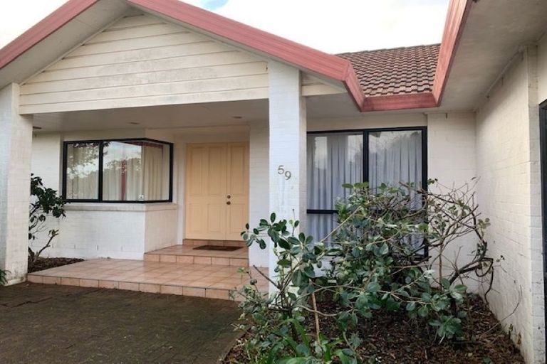 Photo of property in 59 Matterhorn Crescent, Northpark, Auckland, 2013