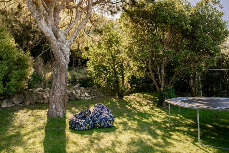 Photo of property in 19 Kapiti Place, Kairakau, Elsthorpe, 4295