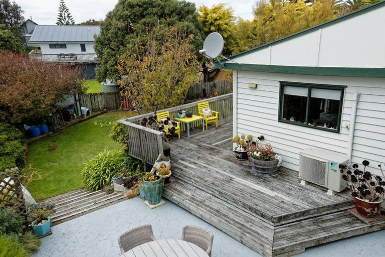 Photo of property in 1 Tamarisk Drive, Riversdale Beach, Masterton, 5872