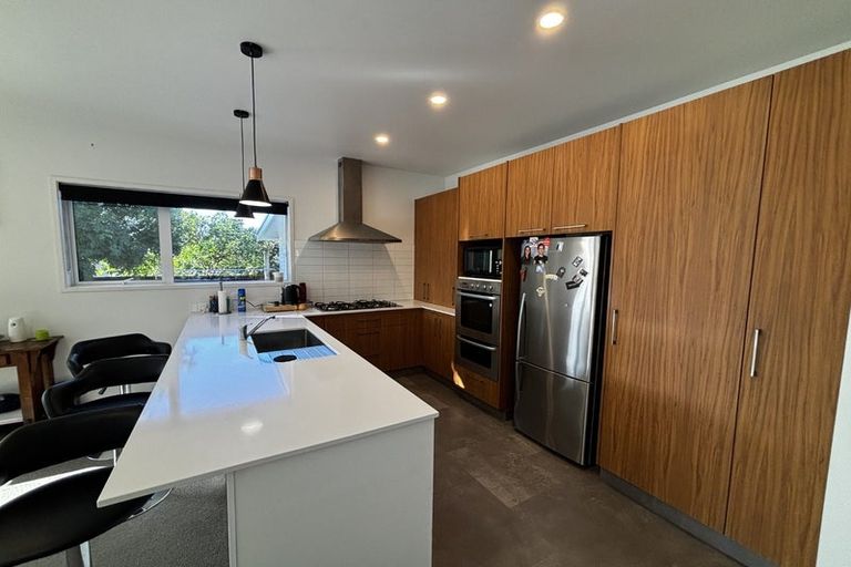 Photo of property in 17 Atiawa Street, Glen Avon, New Plymouth, 4312