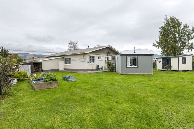 Photo of property in 26 Parsonage Road, Waimate, 7924