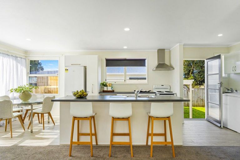 Photo of property in 91 Coronation Road, Mangere Bridge, Auckland, 2022