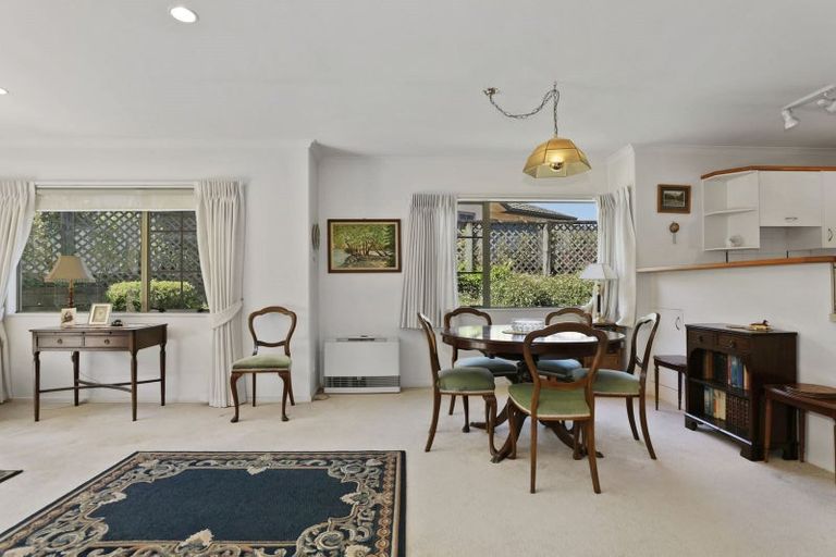 Photo of property in 19 Lakeridge Close, Rangatira Park, Taupo, 3330