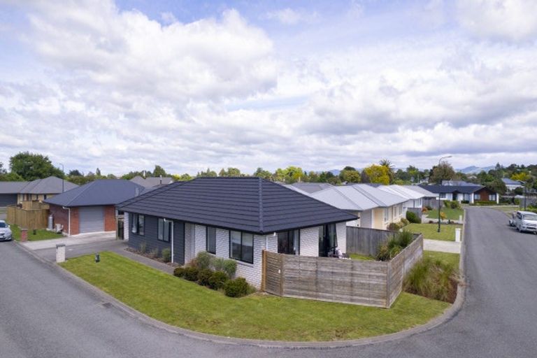 Photo of property in 2 Tarata Grove, Lansdowne, Masterton, 5810