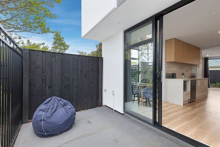 Photo of property in 6/12 New Brighton Road, Shirley, Christchurch, 8061