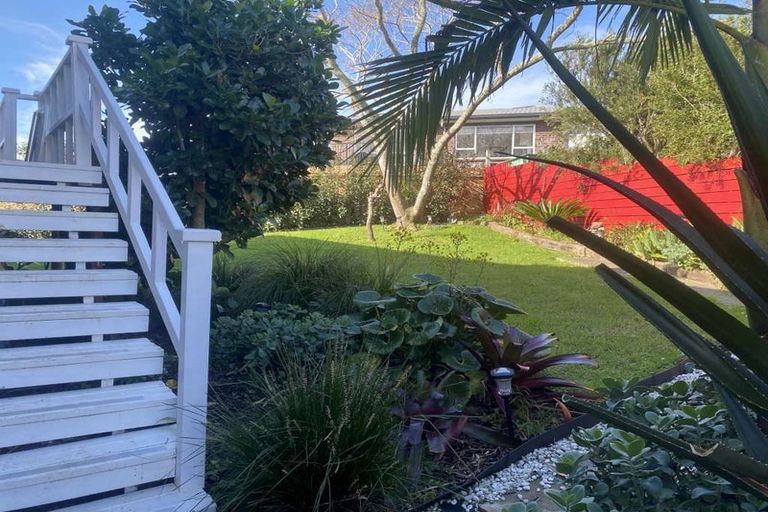 Photo of property in 44 Amorino Drive, Red Beach, 0932