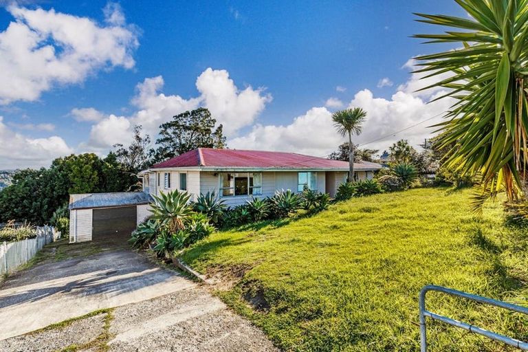 Photo of property in 115 Manuka Road, Bayview, Auckland, 0629