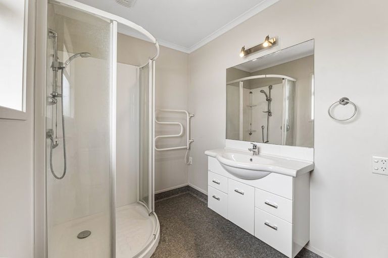 Photo of property in 379 Carrington Street, Upper Vogeltown, New Plymouth, 4310