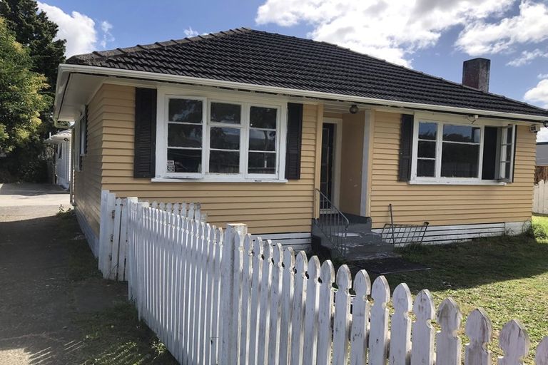 Photo of property in 60 Mckean Avenue, Manurewa, Auckland, 2102