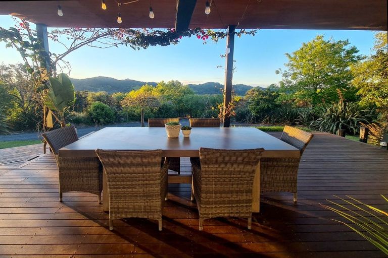 Photo of property in 243 Clevedon Kawakawa Road, Clevedon, Papakura, 2585