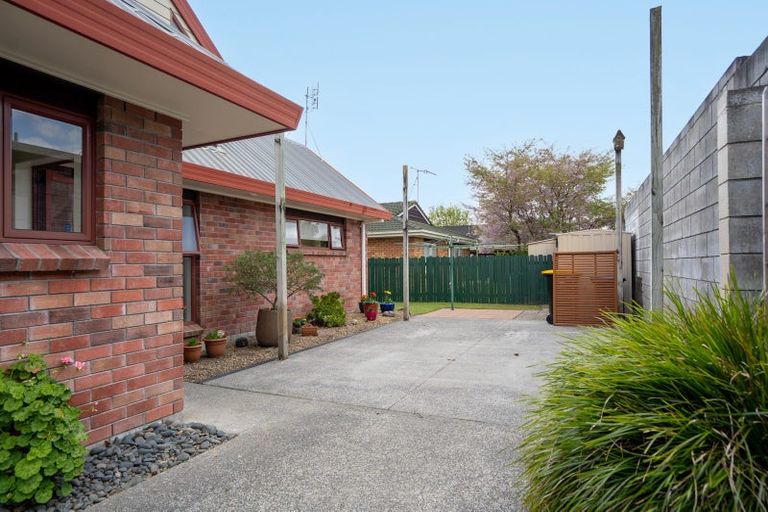 Photo of property in 1 Longfellow Street, Leamington, Cambridge, 3432