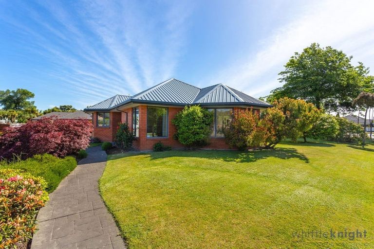 Photo of property in 27 Showgate Avenue, Sockburn, Christchurch, 8042