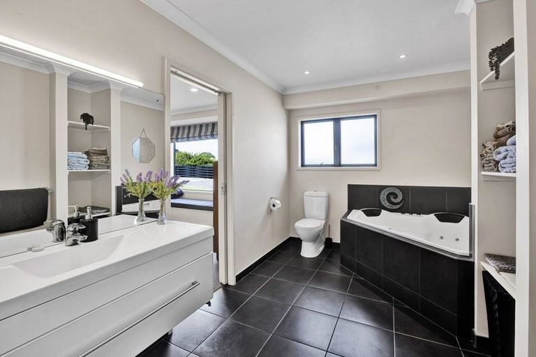 Photo of property in 17 Ponderosa Place, Opunake, 4616