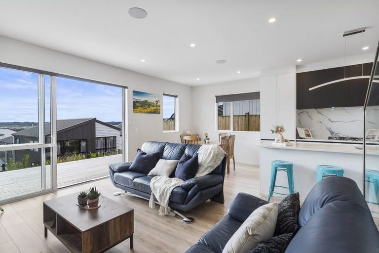 Photo of property in 48 Kea Road, Silverdale, 0932