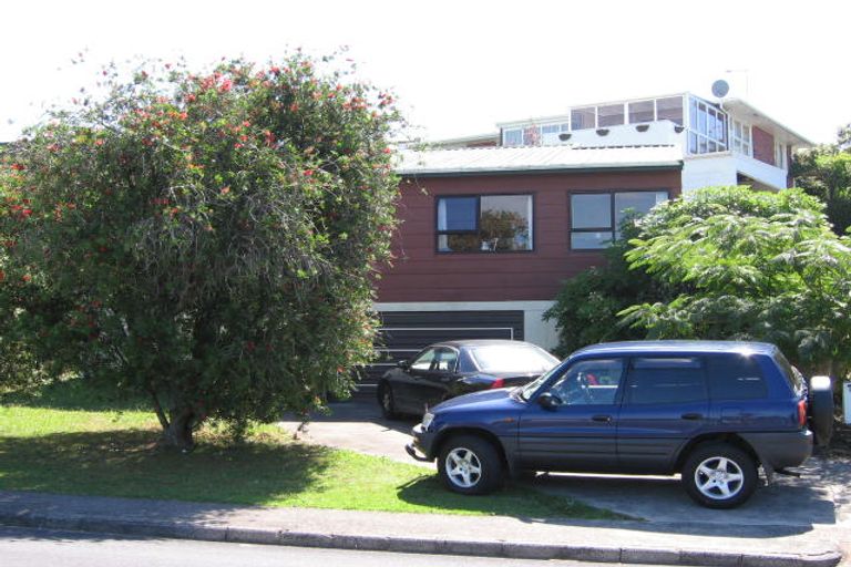 Photo of property in 2/99 Glamorgan Drive, Torbay, Auckland, 0630