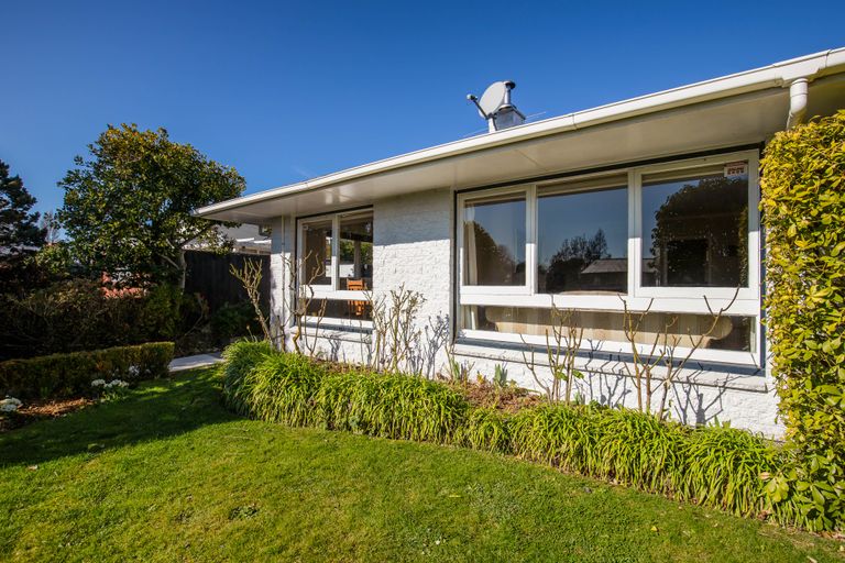 Photo of property in 1/19 Raxworthy Street, Ilam, Christchurch, 8041