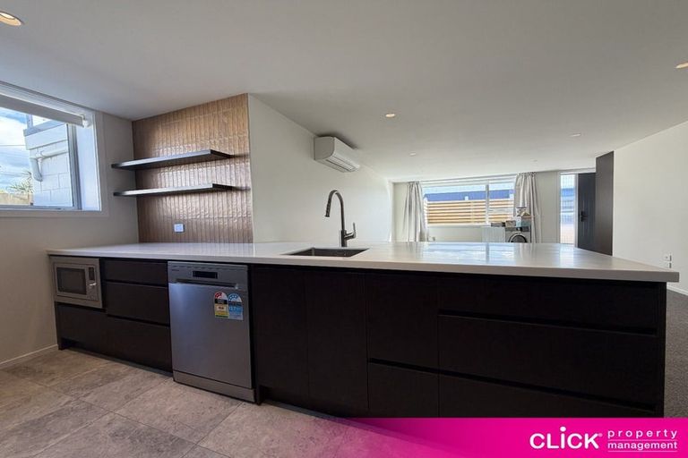 Photo of property in 33 Melbourne Street, South Dunedin, Dunedin, 9012