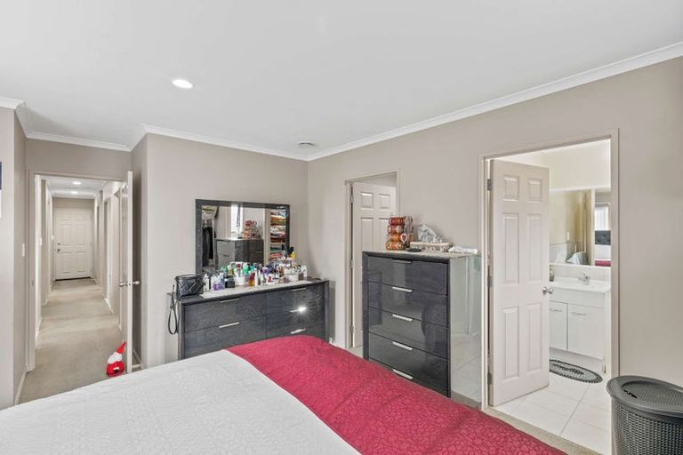 Photo of property in 1 Carrick Glen Avenue, Flat Bush, Auckland, 2019