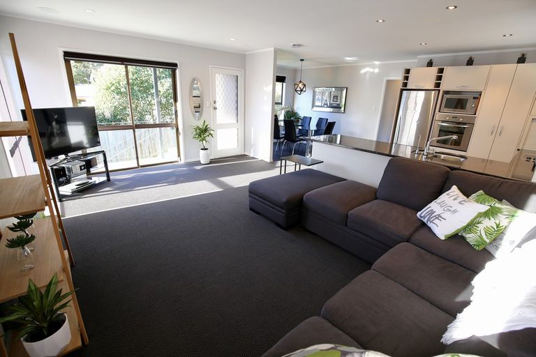 Photo of property in 11 Matipo Crescent, Pukete, Hamilton, 3200