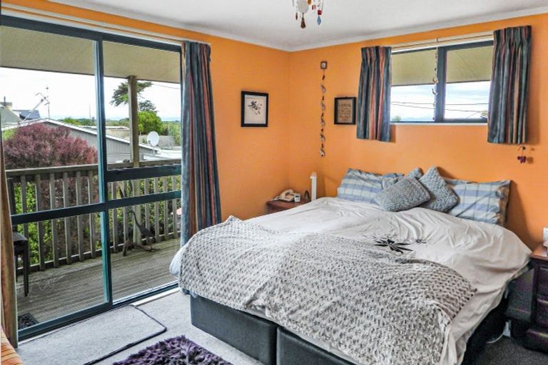 Photo of property in 1931 Parewanui Road, Parewanui, Bulls, 4894