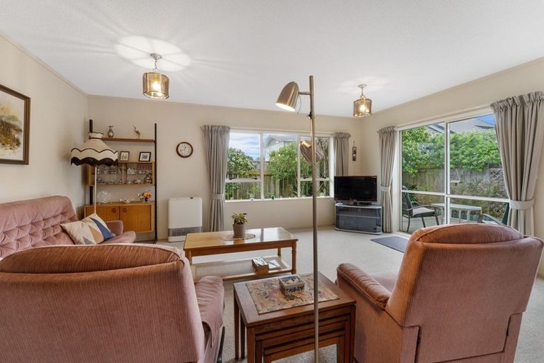 Photo of property in 8 Beach Haven Place, Paraparaumu Beach, Paraparaumu, 5032