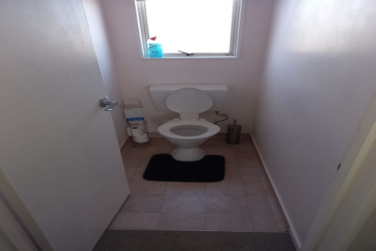 Photo of property in 101 Hillcrest Drive, Kelvin Grove, Palmerston North, 4414