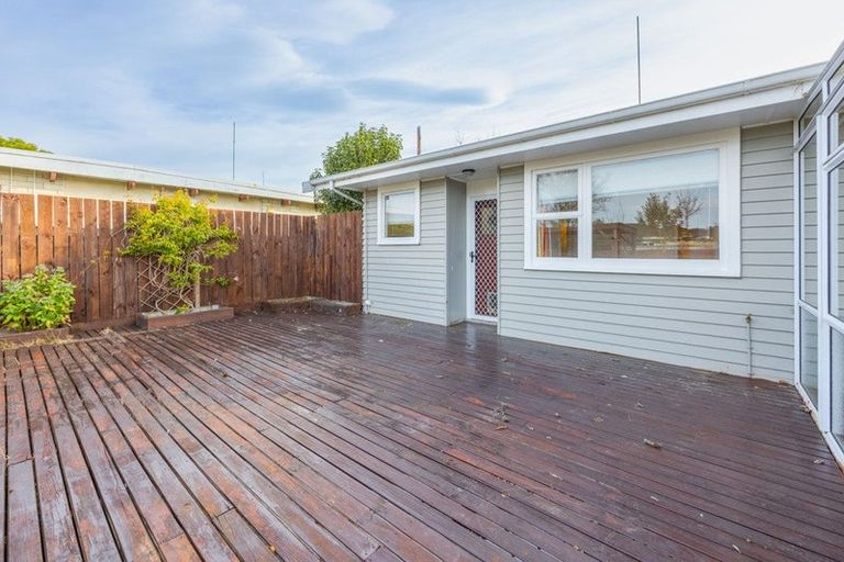 Photo of property in 8 Crichton Place, Taradale, Napier, 4112