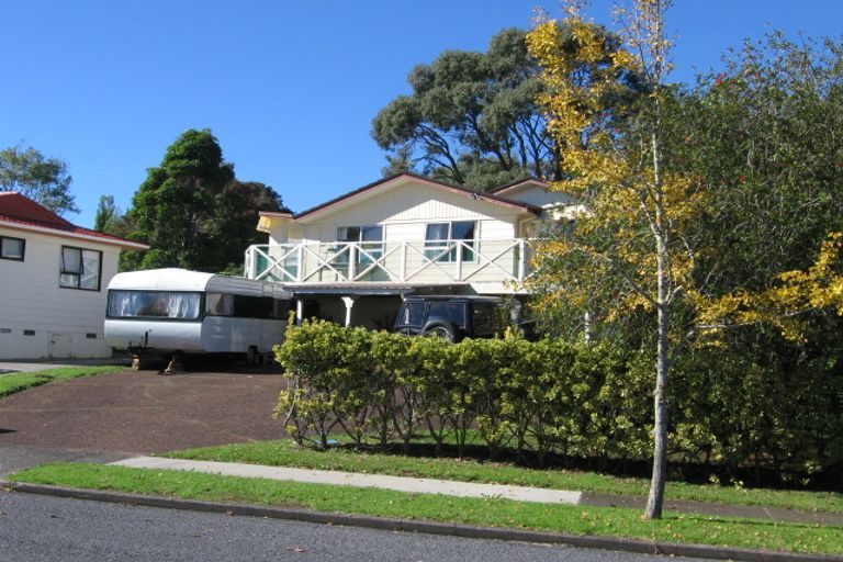 Photo of property in 8 Bain Place, Bucklands Beach, Auckland, 2014
