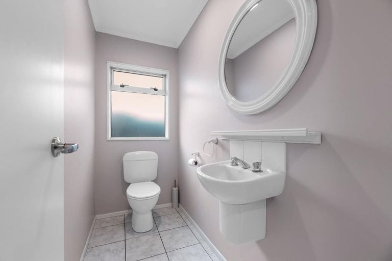 Photo of property in 11 Hinton Place, Pyes Pa, Tauranga, 3112