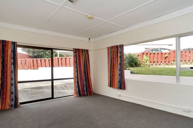 Photo of property in 10 Bendale Place, Papatoetoe, Auckland, 2025