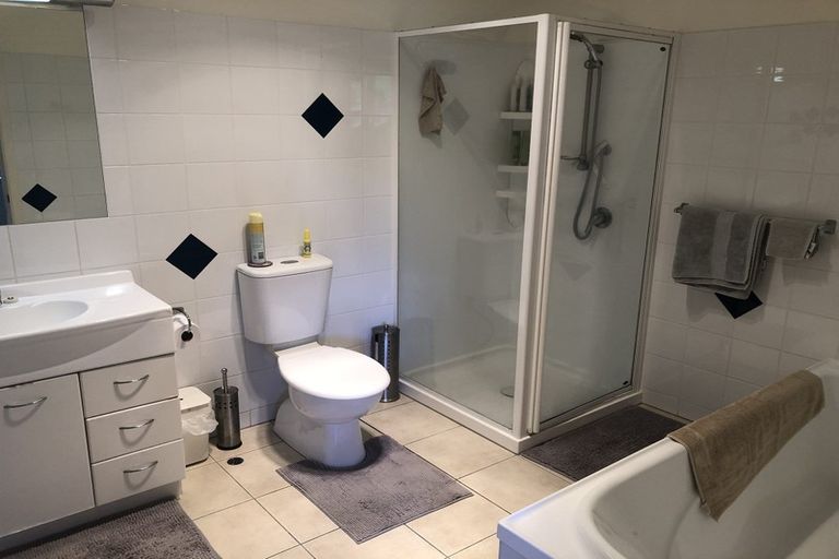 Photo of property in 35 Futuna Close, Karori, Wellington, 6012