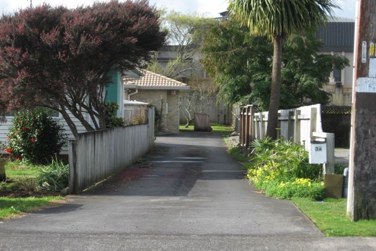 Photo of property in 1/3 Argyle Avenue, Pahurehure, Papakura, 2113