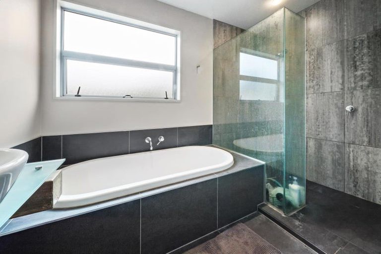 Photo of property in 6 Morning Star Terrace, Arthurs Point, Queenstown, 9371