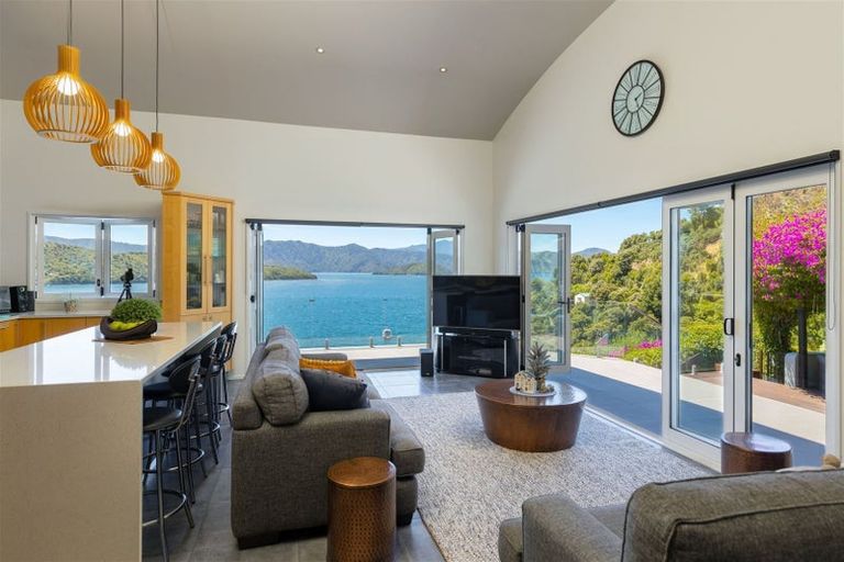 Photo of property in 2 Marina View Estate, Waikawa, Picton, 7281