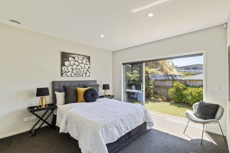 Photo of property in 7 Frederick Place, Whalers Gate, New Plymouth, 4310