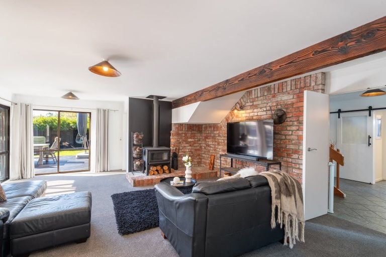 Photo of property in 11 Johnswood Grove, Clouston Park, Upper Hutt, 5018