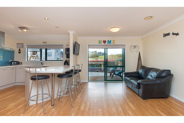 Photo of property in 25 Jenny Lane, Waiuku, 2123