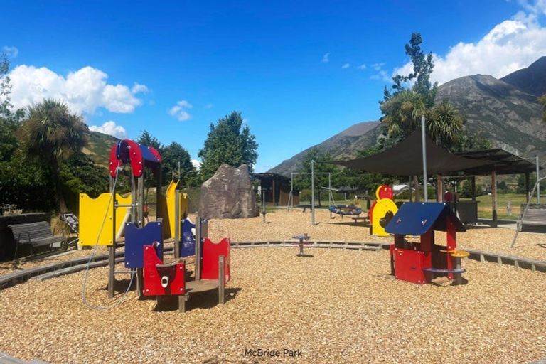 Photo of property in 3 Rere Road, Lake Hayes, Queenstown, 9304