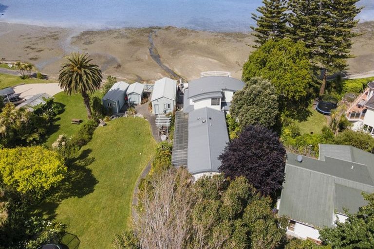 Photo of property in 85 Paremata Road, Paremata, Porirua, 5024