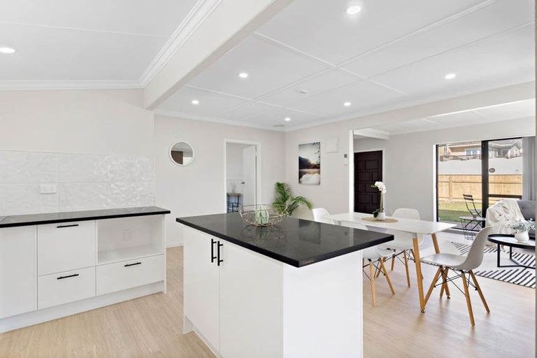 Photo of property in 14 Plunket Avenue, Papatoetoe, Auckland, 2104