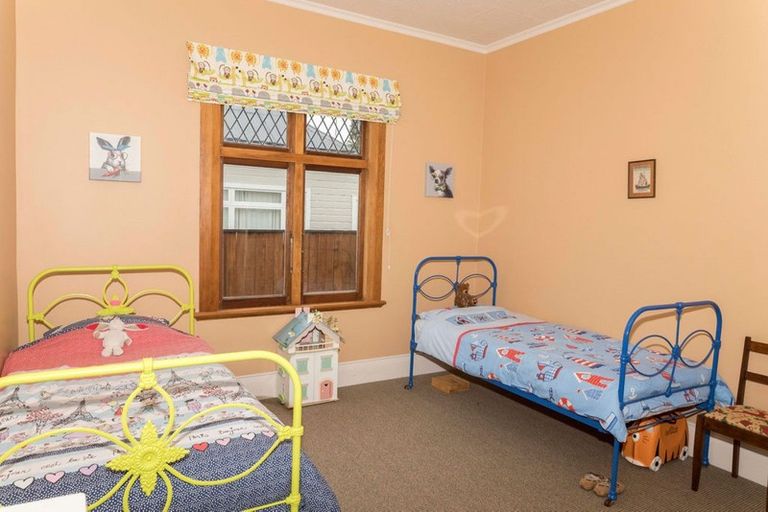 Photo of property in 46 Swinburn Street, Dannevirke, 4930