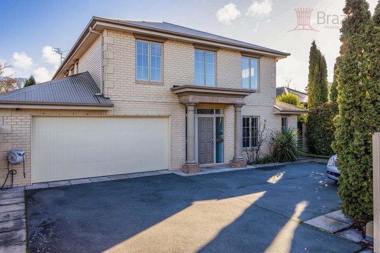 Photo of property in 29 Straven Road, Riccarton, Christchurch, 8011