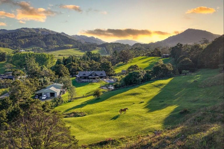 Photo of property in 870 Woodcocks Road, Kaipara Flats, Warkworth, 0981
