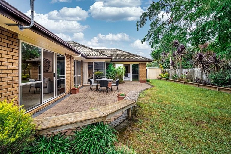 Photo of property in 103 Golfland Drive, Golflands, Auckland, 2013
